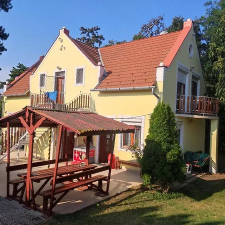 Teniszklub Es Vendeghaz Gasthof 3*