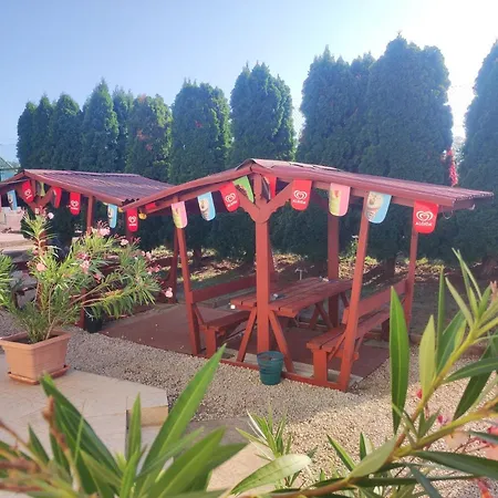Gasthof Teniszklub Es Vendeghaz Balatonakali