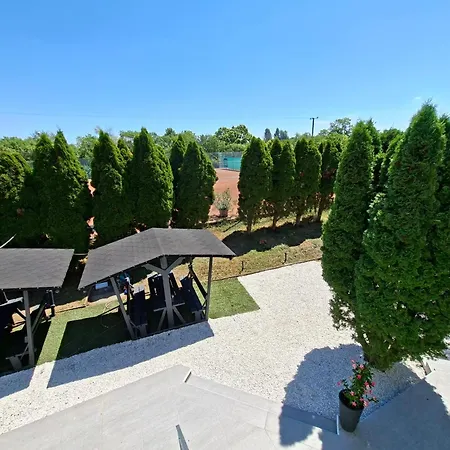 Gasthof Teniszklub Es Vendeghaz Balatonakali