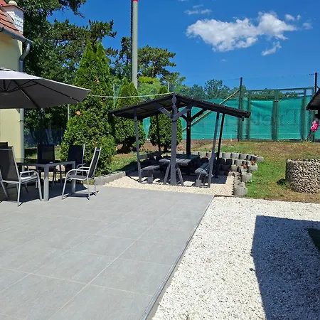 Teniszklub Es Vendeghaz Gasthof 3*